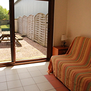 Gîtes de Montvaltin - Appartement 8 pers en rdc - LE BREUIL