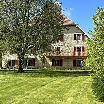 Sous le Charme - GUYANS-DURNES