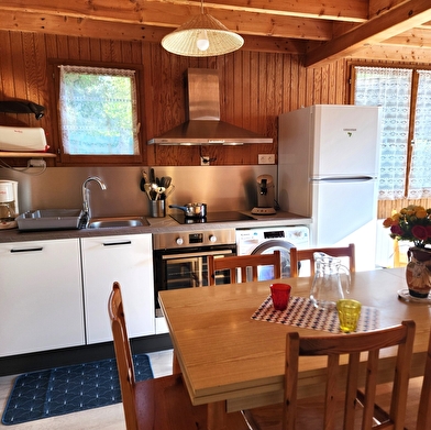 Hébergement 53 bis LE CERNEY