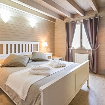 Sous le Cerisier - VENAREY-LES-LAUMES