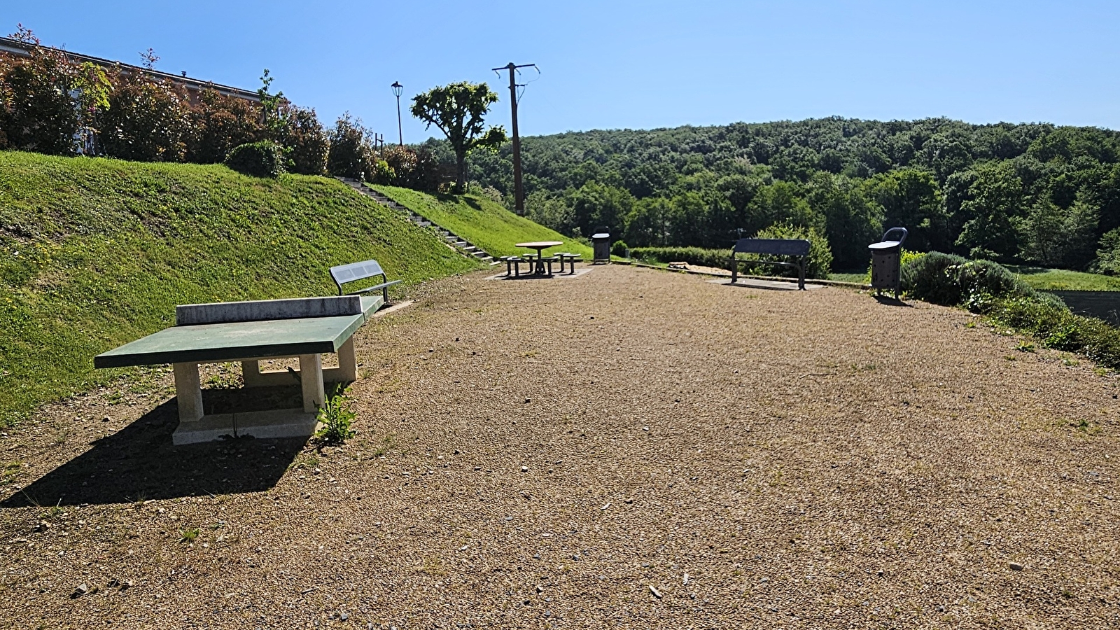 Aire de pique-nique et de jeux