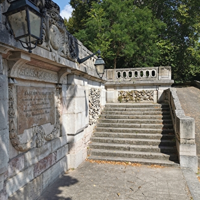 Visite guidée 'Beaune, entre cours & jardins' - avec atelier olfactif