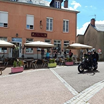 Hôtel-Restaurant Le Lion d'Or - OUROUX-EN-MORVAN