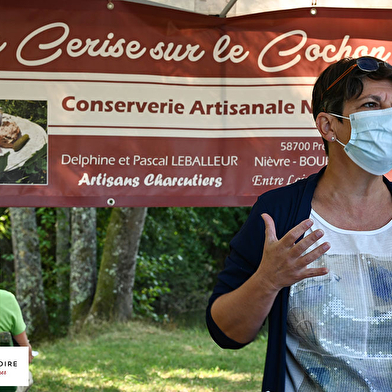 LA CERISE SUR LE COCHON