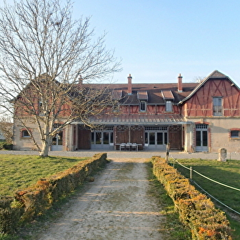 Gîte de groupe , le Haras d'Ettevaux - POIL