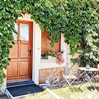 L'Arbre à papillons - CHILLY-LE-VIGNOBLE