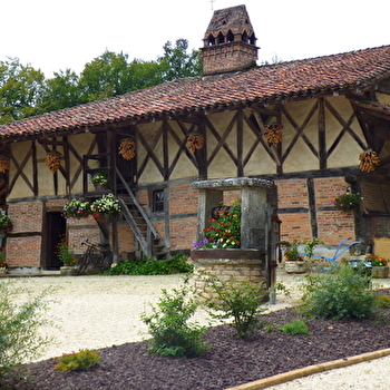 Liaison VTT (L) Liaison Base de loisirs de la Grange du Pin - Ecomusée Pays en Bresse - VAL-REVERMONT