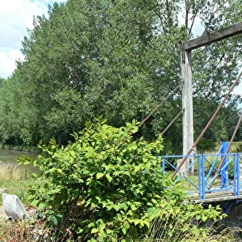 Aire de Pique-Nique - DIROL