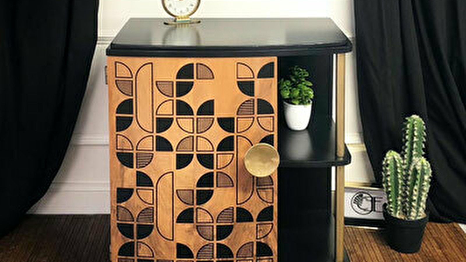 Frederia Encre Canine