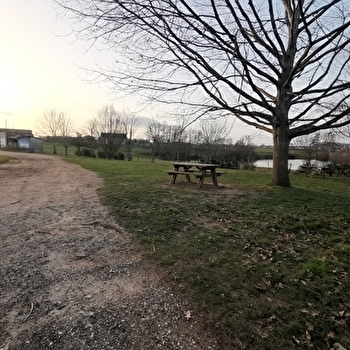 Aire de pique-nique - SEMUR-EN-BRIONNAIS