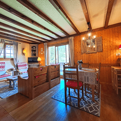 Appartement dans chalet - P513MON00