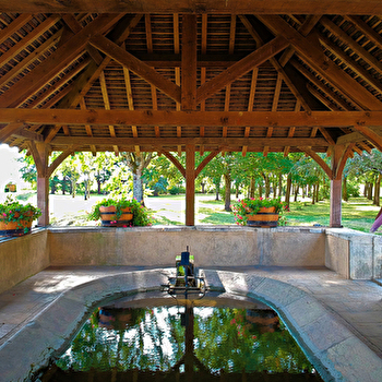 Chemin des lavoirs - FONTAINES