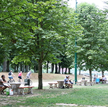 Aire de pique-nique à Decize - DECIZE