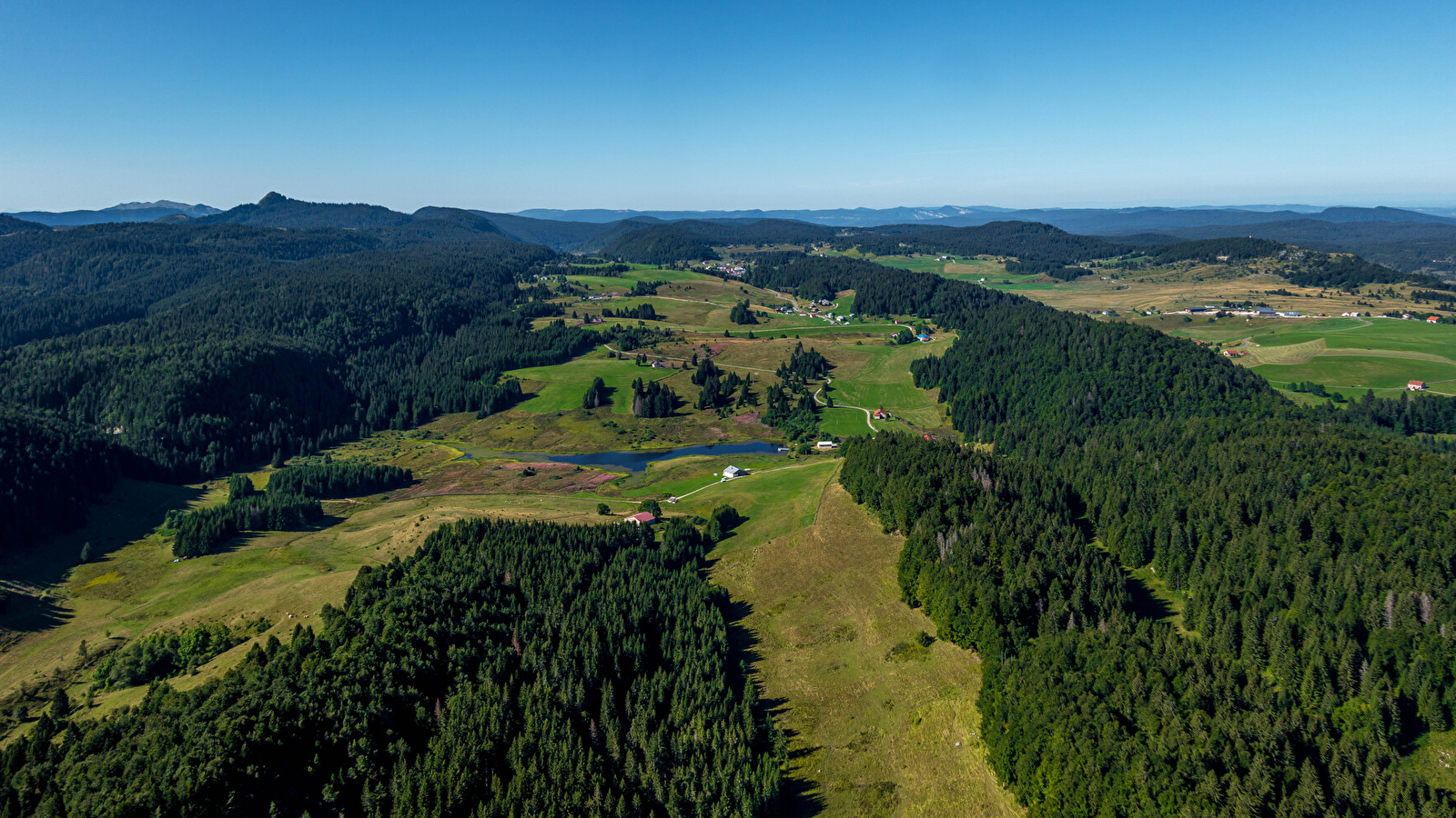 Tourbières et lac des Hautes-Combes