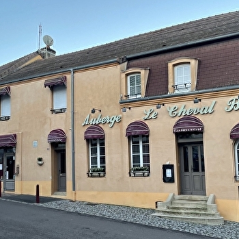 Le Cheval Blanc - PERRECY-LES-FORGES