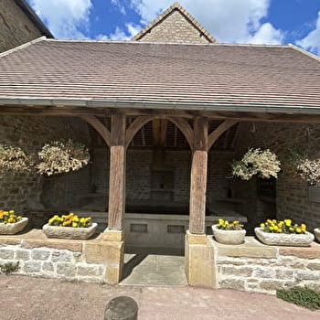 Lavoir du bourg - MONTAGNY-LES-BUXY