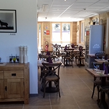Restaurant - Le Chalet de la Source - MOUTHE