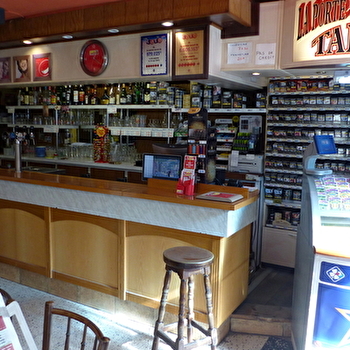 Café la porte de Vézelay - VARZY