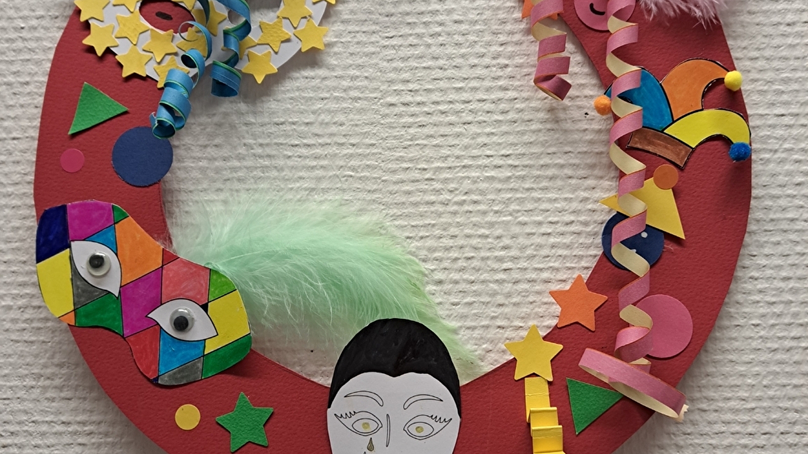 Couronne rigolote et colorée