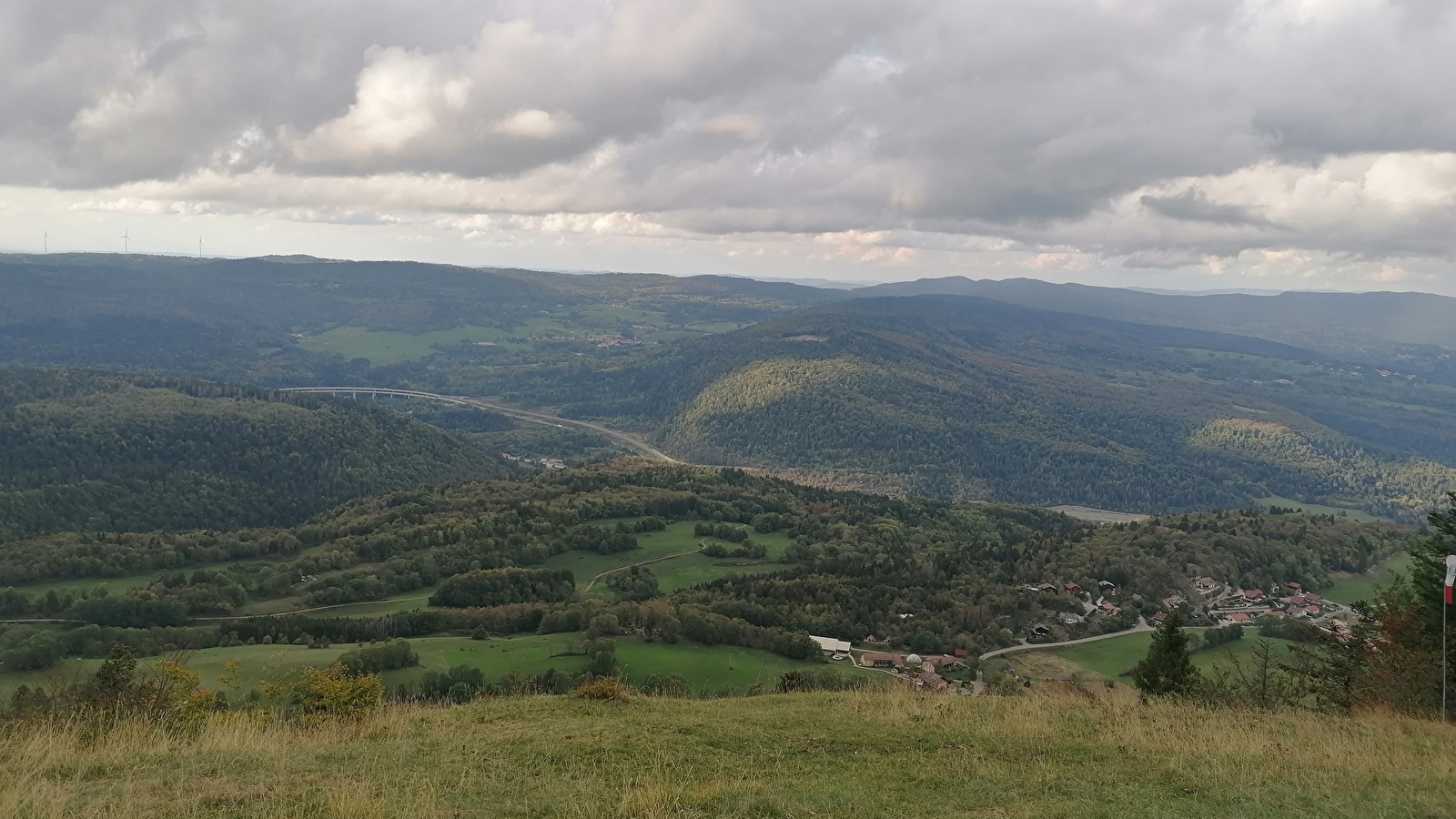Parcours VTTAE 59 bleu - Tour de la Grande Montagne - Espace FFC Ain Forestière
