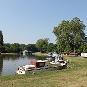 Halte nautique de Génelard - GENELARD