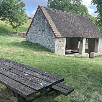 Aire de pique-nique du lavoir - MOROGES