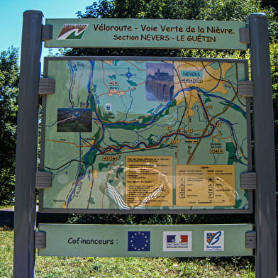 La véloroute de Nevers au pont canal du Guétin