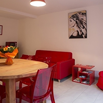 Les Gîtes de l'Orée du Bois - Nuage Rouge - BOUSSIERES