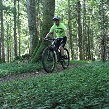 Parcours VTT 56 bleu - Le Jorat - Espace FFC Ain Forestière - BRENOD