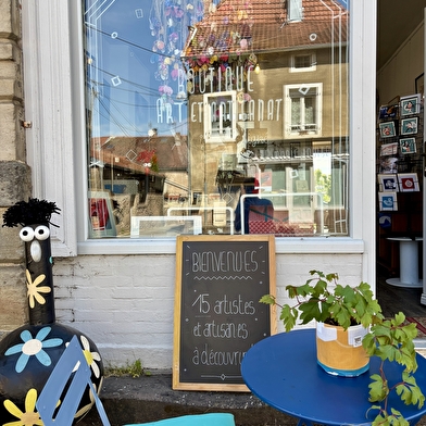 Les Marie-Louise Boutique - Café art & artisanat