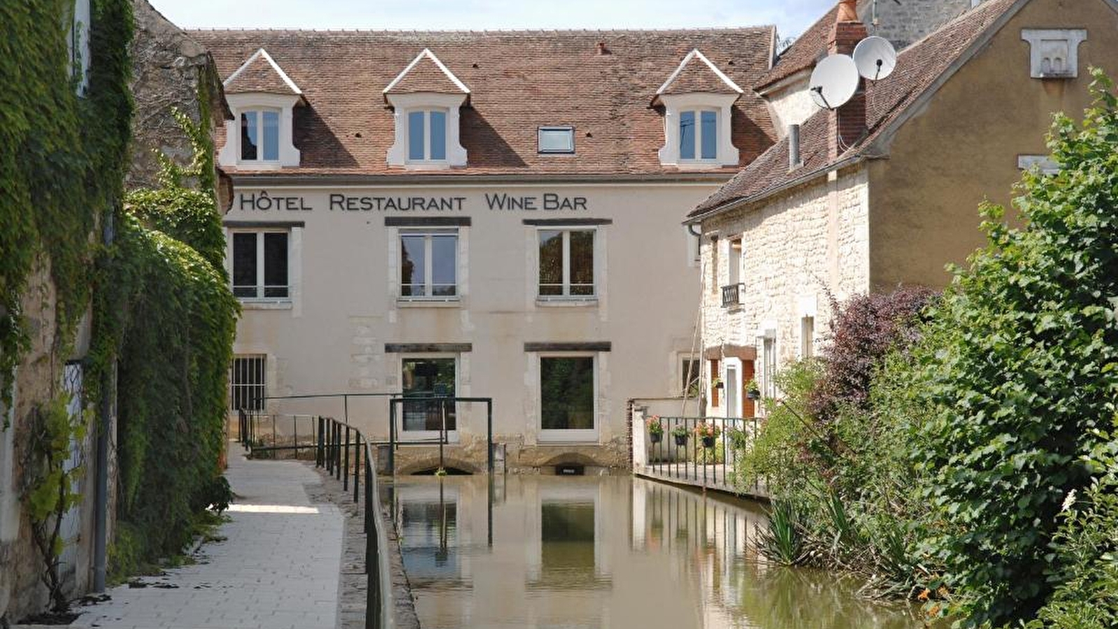 Hôtel du Vieux Moulin