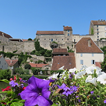 Visite guidée du village de Pesmes - PESMES