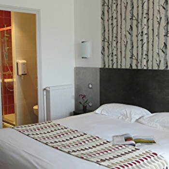 Brit Hôtel Hermès - COUCHEY