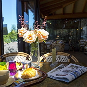 Le Fer à Cheval - GRAY