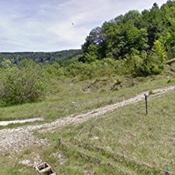 Aire de pique nique du Jardin des Marnes à Eternoz - ETERNOZ-VALLEE-DU-LISON