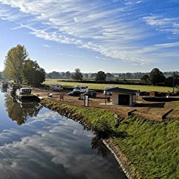 Aire de pique-nique - MELAY