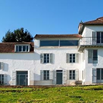Maison Christian et Yvonne Zervos - VEZELAY
