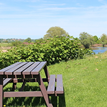 Aire de pique-nique - BAUGY