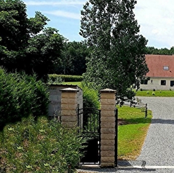 Le Clos des Prairies Suite familiale chambre d'hôtes - SAINT-YAN