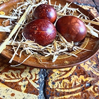 ' Décore ton œuf ! ' au château de Châteauneuf - CHATEAUNEUF