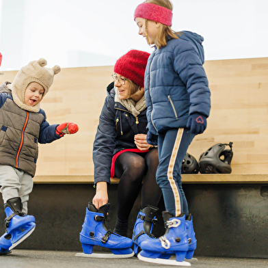 Patinoire/piste de roller de l'Espace des Mondes Polaires Paul-Émile Victor
