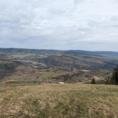 Parcours VTTAE 59 bleu - Tour de la Grande Montagne - Espace FFC Ain Forestière
