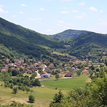Randonnée - Tour des trois monts par les ruines de Montfort - VAL-REVERMONT