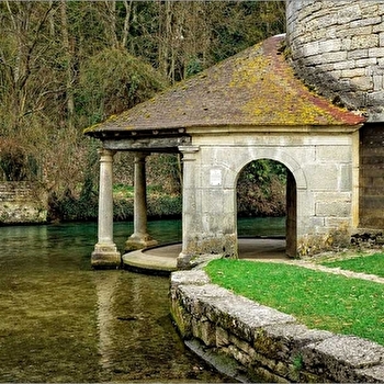 Balade à vélo - Lavoirs et églises en Chablisien - AUXERRE