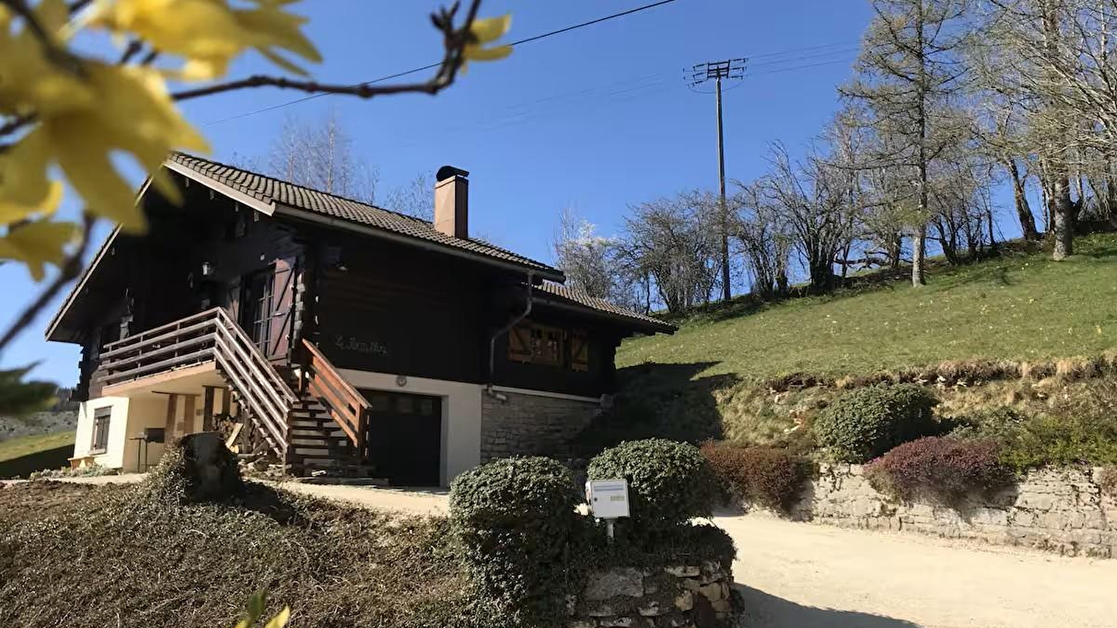 Au Doubs Chalet du Jura