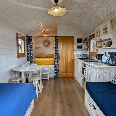 La Roulotte du Domaine des Nomades