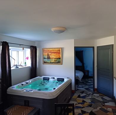 Gîte Jacuzzi de la source - Domaine de Fontenelay