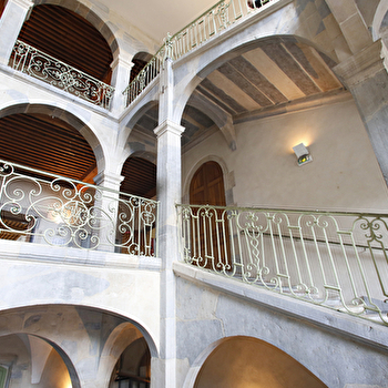 Du collège de Jesuites au collège Victor Hugo - BESANCON
