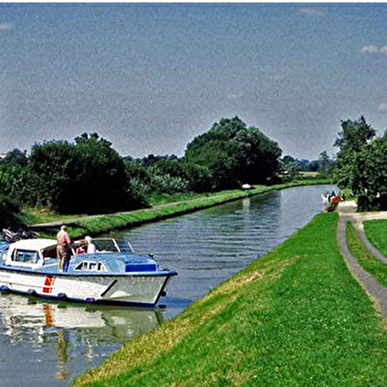 Aire de Pique-Nique à Champvert - CHAMPVERT