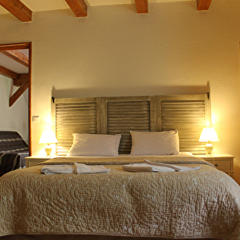 Chambres de caractère - Le Grand Jardin - BAUME-LES-MESSIEURS